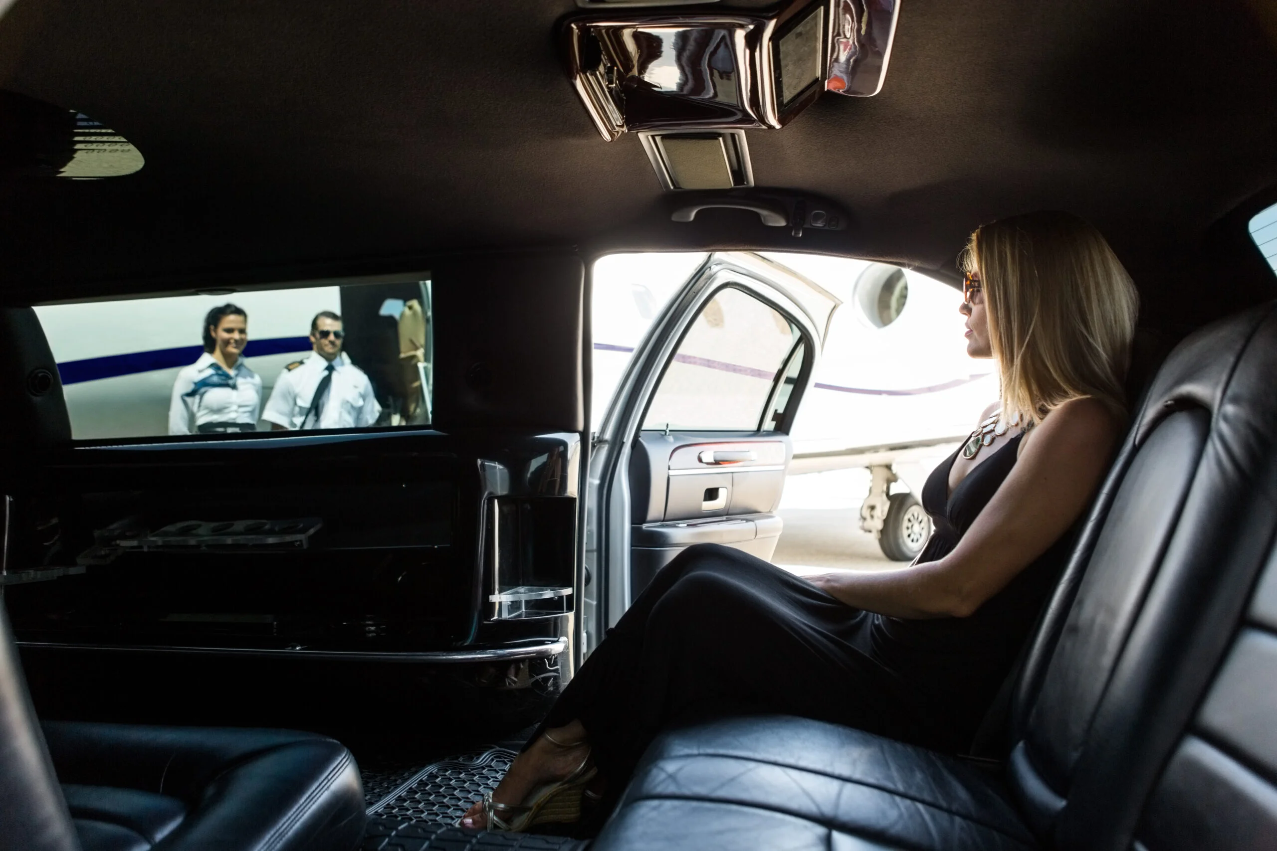 model in limo