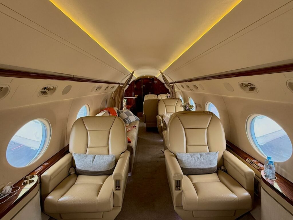 luxurious private jets